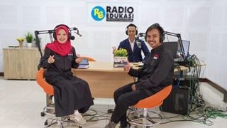 Sosialisasi Pembatik Di Jendela Sekolah Radio Edukasi BBGP DIY
